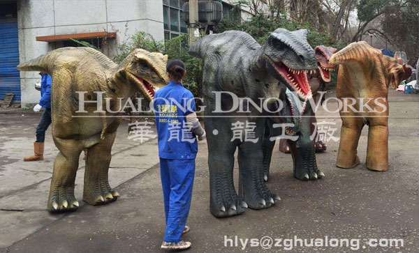 華龍藝術(shù)做工精湛的藏腿恐龍服裝